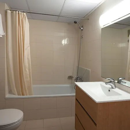 Rosanna Apartment