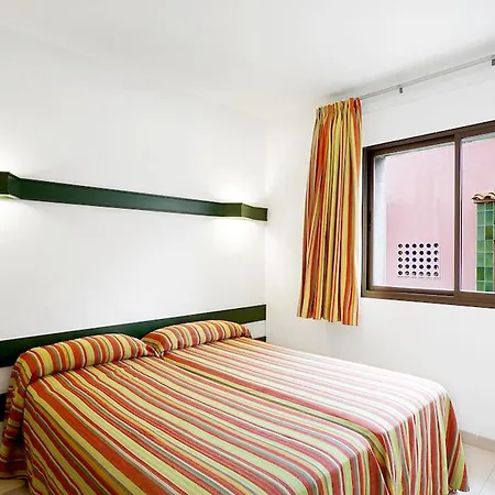 Rosanna Apartment